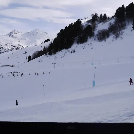 Mottaret : Appart. Confortable 2 Ch, Balcon, Ski-in/ski-out - Fr-1-355-50 * Méribel